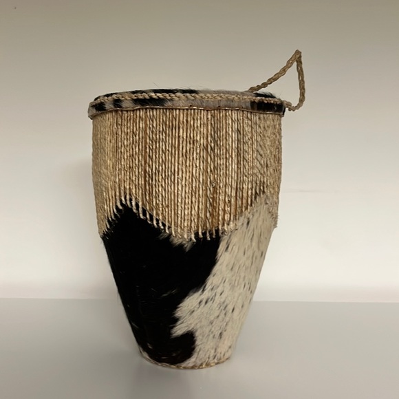 African hand drum - Picture 1 of 3